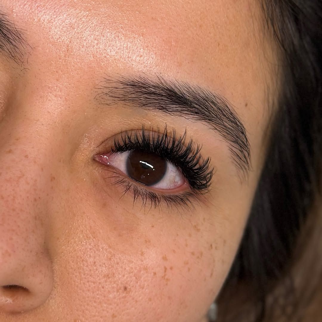 Wispy lash set, open eye